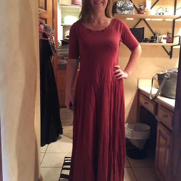 Maxi dress. Ballet neckline with gauze skirt - Picture 1 of 4